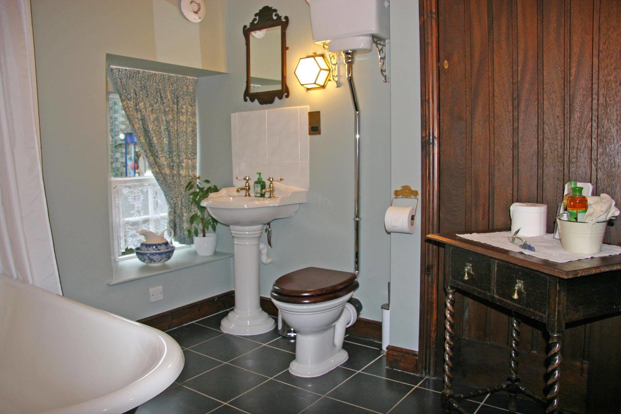 Waterwheel Guesthouse Ambleside Exteriör bild